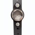 Oval – Mount bolted to a rack upright